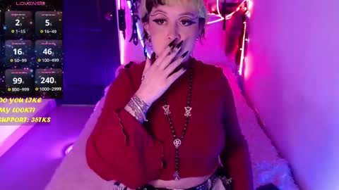 Snapshot of ivy_rosse chatting on October 24, 2025, 8:27 pm You can find more of me here online show from October 24, 2025, 8:27 pm