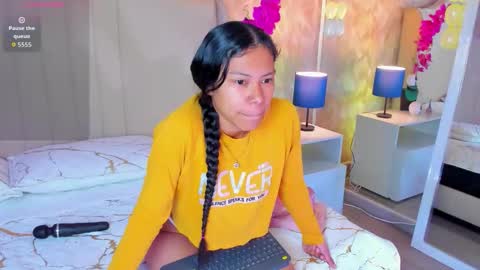 Ivy  online show from November 16, 2025, 8:25 pm