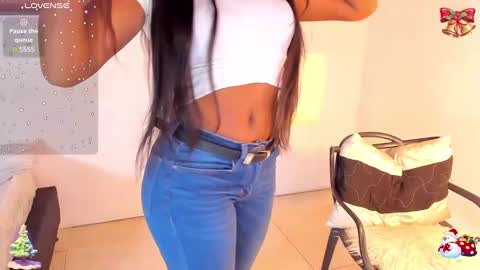 Snapshot of ivybliss8 chatting on December 17, 2024, 4:21 pm i v y b l i s s online show from December 17, 2024, 4:21 pm