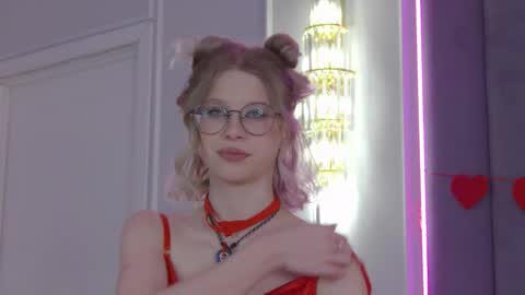  Ivy  online show from February 17, 2026, 6:47 pm