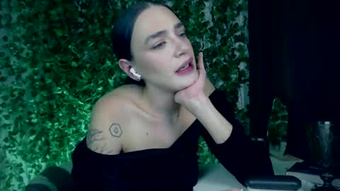 Miss Ivy online show from December 29, 2024, 4:40 pm