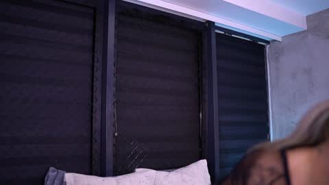 IvyRowa online show from January 23, 2025, 10:33 pm