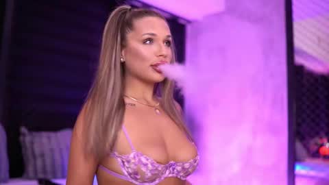 IvyRowa online show from March 7, 2025, 2:36 am