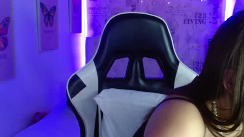 Ivy online show from February 6, 2025, 11:26 pm