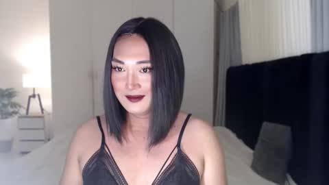 iya_hermosa online show from February 2, 2026, 12:59 pm