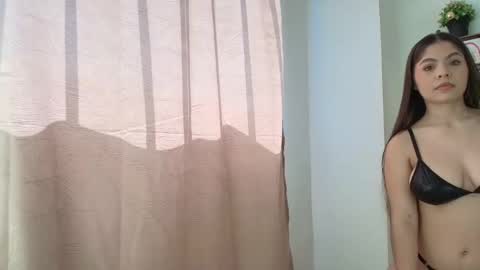 Izabella online show from December 19, 2024, 3:19 pm