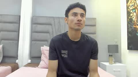 izato online show from March 4, 2025, 11:08 am