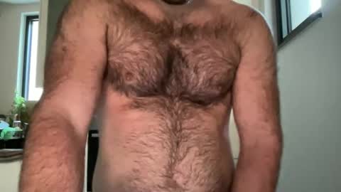 Izylduur online show from November 6, 2025, 7:31 am