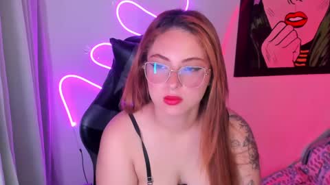 hot izys online show from March 11, 2025, 7:04 am