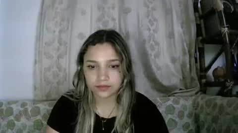 izzy_32 online show from March 31, 2026, 6:25 am