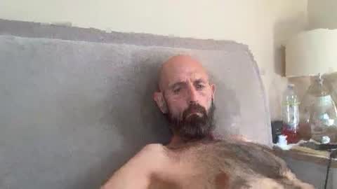 izzysboytoy1 online show from April 27, 2026, 9:07 am