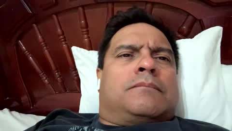 j0shua70 online show from November 1, 2025, 5:09 am