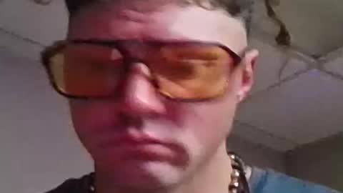 Snapshot of j3usix chatting on January 6, 2026, 1:53 am wonderbread online show from January 6, 2026, 1:53 am