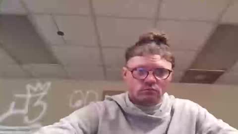 Snapshot of j3usix chatting on January 9, 2026, 2:58 am wonderbread online show from January 9, 2026, 2:58 am