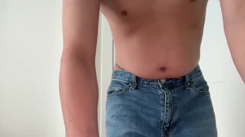 Snapshot of j727552 chatting on February 8, 2025, 7:38 pm j727552 online show from February 8, 2025, 7:38 pm