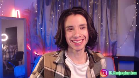 Hey im Jaxxxon check my info     online show from November 4, 2025, 5:50 am