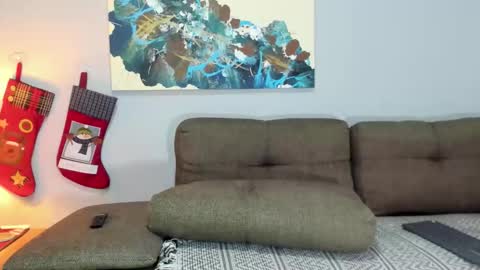 Calix  Independient model Insta and twt Calixsnake online show from December 14, 2025, 2:33 pm