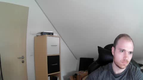 here4y online show from February 3, 2025, 10:03 am