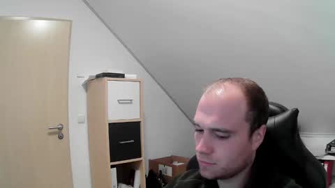 here4y online show from September 23, 2025, 10:40 am