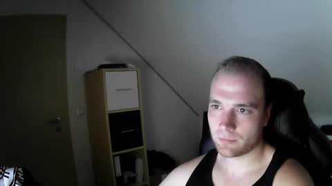 here4y online show from October 28, 2025, 10:12 pm