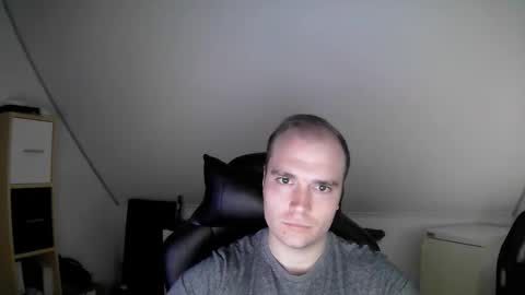 here4y online show from November 2, 2025, 9:22 am