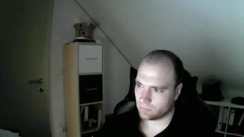 here4y online show from December 22, 2025, 9:28 am