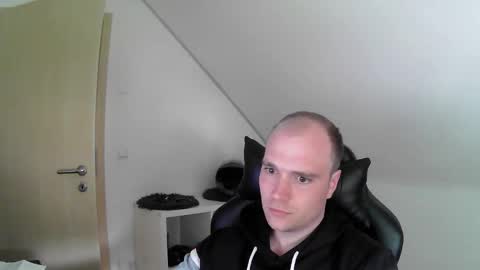 Snapshot of j_german783377 chatting on April 12, 2026, 3:28 pm here4y online show from April 12, 2026, 3:28 pm