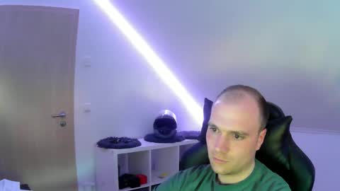 Snapshot of j_german783377 chatting on April 14, 2026, 5:41 pm here4y online show from April 14, 2026, 5:41 pm