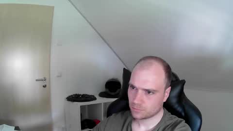 Snapshot of j_german783377 chatting on April 18, 2026, 10:52 am here4y online show from April 18, 2026, 10:52 am