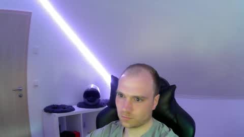 Snapshot of j_german783377 chatting on April 21, 2026, 5:50 pm here4y online show from April 21, 2026, 5:50 pm