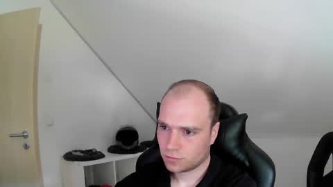 Snapshot of j_german783377 chatting on May 4, 2026, 8:21 am here4y online show from May 4, 2026, 8:21 am