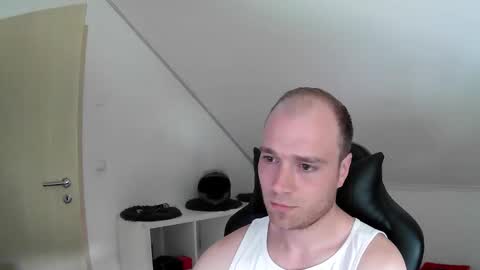 Snapshot of j_german783377 chatting on May 31, 2026, 8:54 am here4y online show from May 31, 2026, 8:54 am
