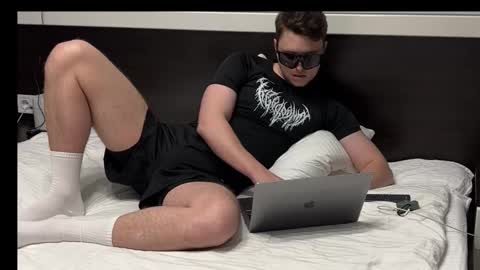 j_lyle_x online show from November 7, 2025, 8:20 pm