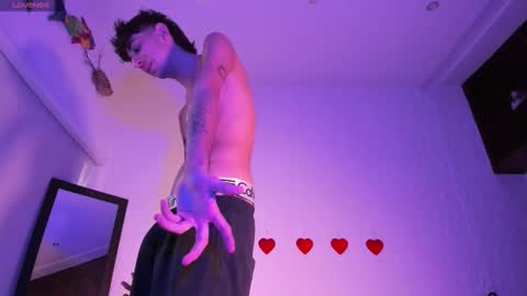 j_martony online show from September 26, 2025, 2:21 pm