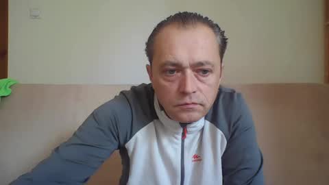 Snapshot of ja424387 chatting on October 29, 2025, 11:34 am Tomek online show from October 29, 2025, 11:34 am