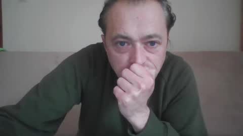 Snapshot of ja424387 chatting on November 11, 2025, 11:54 am Tomek online show from November 11, 2025, 11:54 am