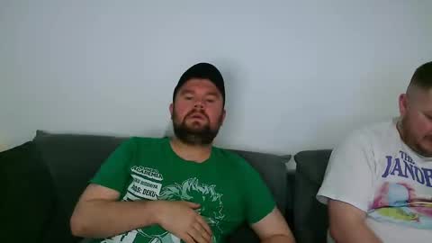 ja_couple online show from May 6, 2026, 6:57 pm