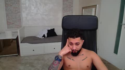 Snapshot of jacezachary chatting on January 28, 2025, 9:41 am JaceZachary online show from January 28, 2025, 9:41 am