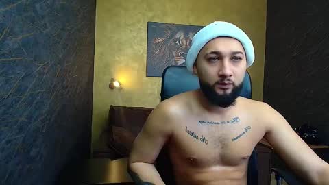 Snapshot of jacezachary chatting on February 19, 2025, 6:33 am JaceZachary online show from February 19, 2025, 6:33 am
