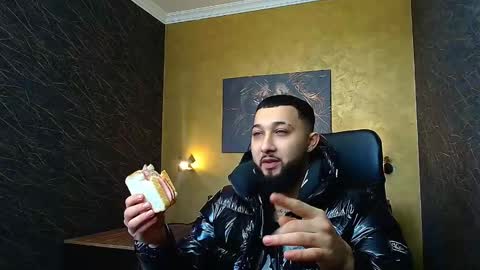 Snapshot of jacezachary chatting on February 22, 2025, 11:24 am JaceZachary online show from February 22, 2025, 11:24 am