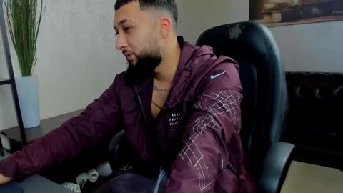 Snapshot of jacezachary chatting on February 26, 2025, 12:47 pm JaceZachary online show from February 26, 2025, 12:47 pm