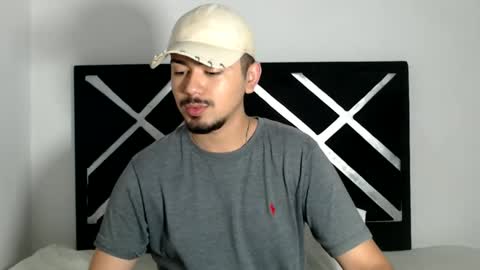 Snapshot of jack03xx_ chatting on November 16, 2025, 9:42 pm Jack online show from November 16, 2025, 9:42 pm