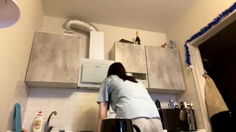 Alice online show from December 18, 2025, 8:09 am