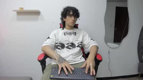 Snapshot of jackestaylor chatting on October 27, 2025, 5:11 am Jackes Taylor online show from October 27, 2025, 5:11 am