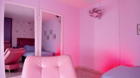 Jackk Russell  online show from April 7, 2026, 4:02 am