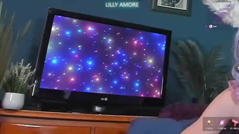 LillyAmore online show from October 17, 2025, 5:15 pm