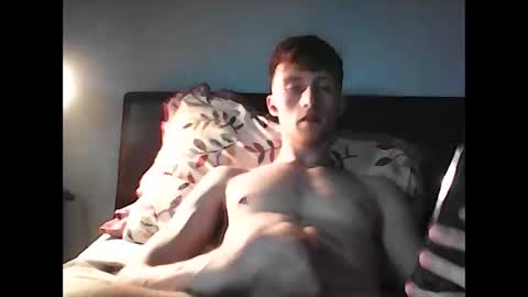 jackrobinsxn17 online show from May 1, 2026, 11:37 am