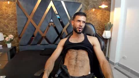 Jaco online show from December 1, 2025, 11:32 pm