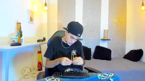 jacob_blackwell online show from November 18, 2025, 7:29 pm