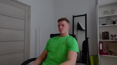 Snapshot of jacob_devon chatting on February 14, 2025, 8:10 am JACOB DEVON online show from February 14, 2025, 8:10 am